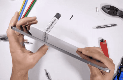 虐机测试显示：2018年iPad Pro很容易掰弯